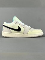 کفش نایک جردن ۱ Nike Jordan 1 Low SE مدل HQ3440-101 - Image 2