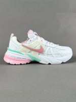 کفش نایک زنانه وی‌ تو‌ کی ران Nike V2K Run