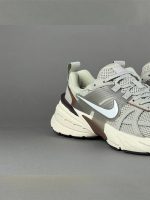کفش نایک رانینگی مردانه Nike V2k مدل FN0738-107 - Image 4