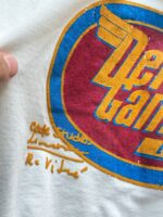 Code Studio Delta Gamma Tee | لانگ‌ اسلیو گرافیکی - Image 4